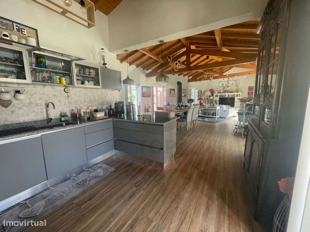 Moradia na Serra do Bouro com piscina privada perto da costa - Grande imagem: 5/36