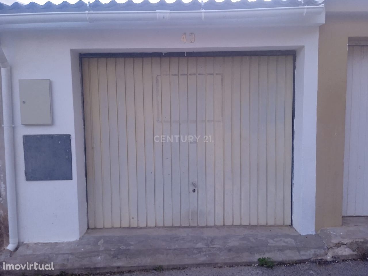 NÃO PERCA ESTA GRANDE OPORTUNIDADE! GARAGEM EM BOX ESPAÇOSA COM ACESSO