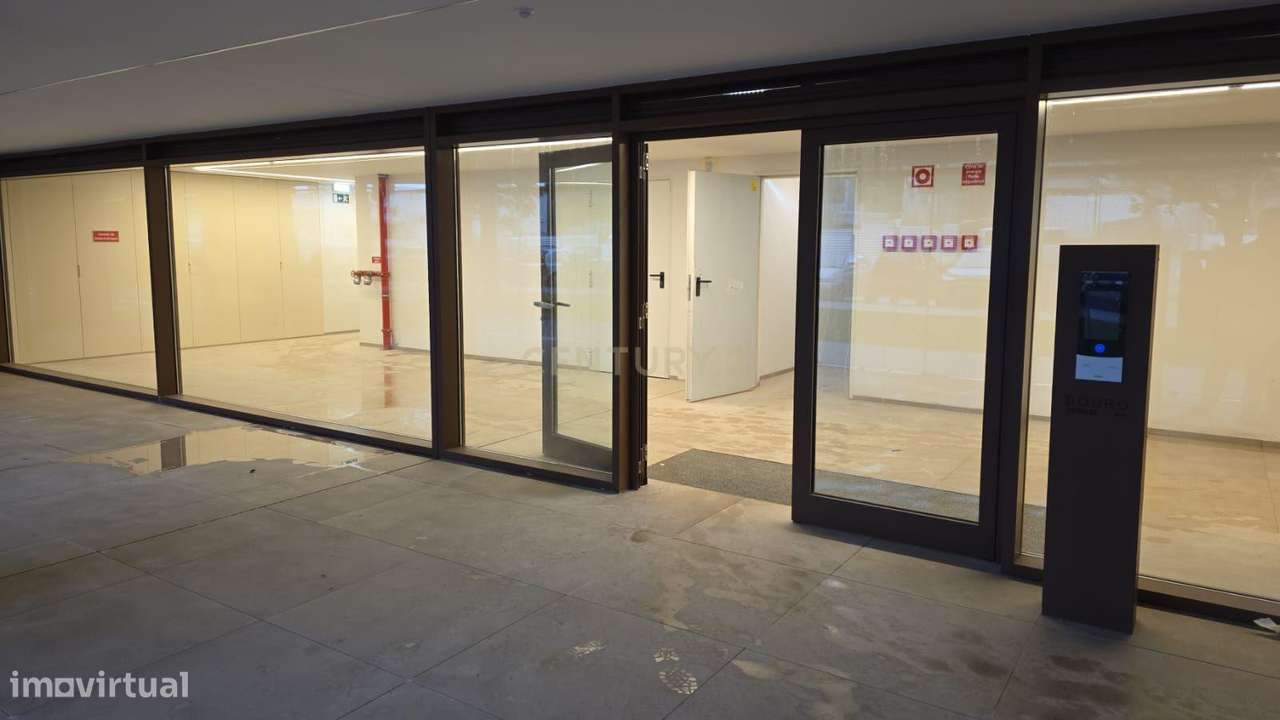 Apartamento T4 - 4 Suites e Piscina Privativa | Empreendimento Douro N-36