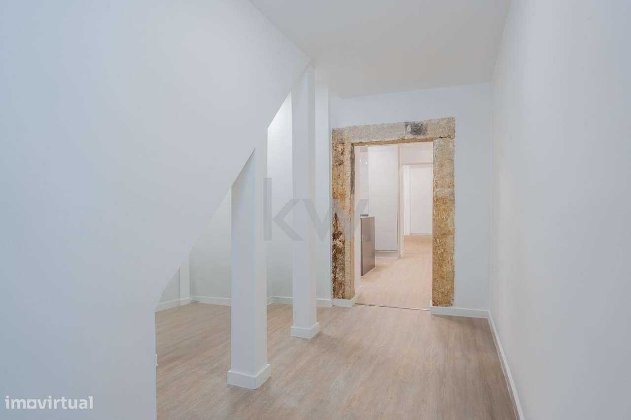 Apartamento T1 Remodelado na Bica / Santa Catarina, Lisboa - Grande imagem: 2/22