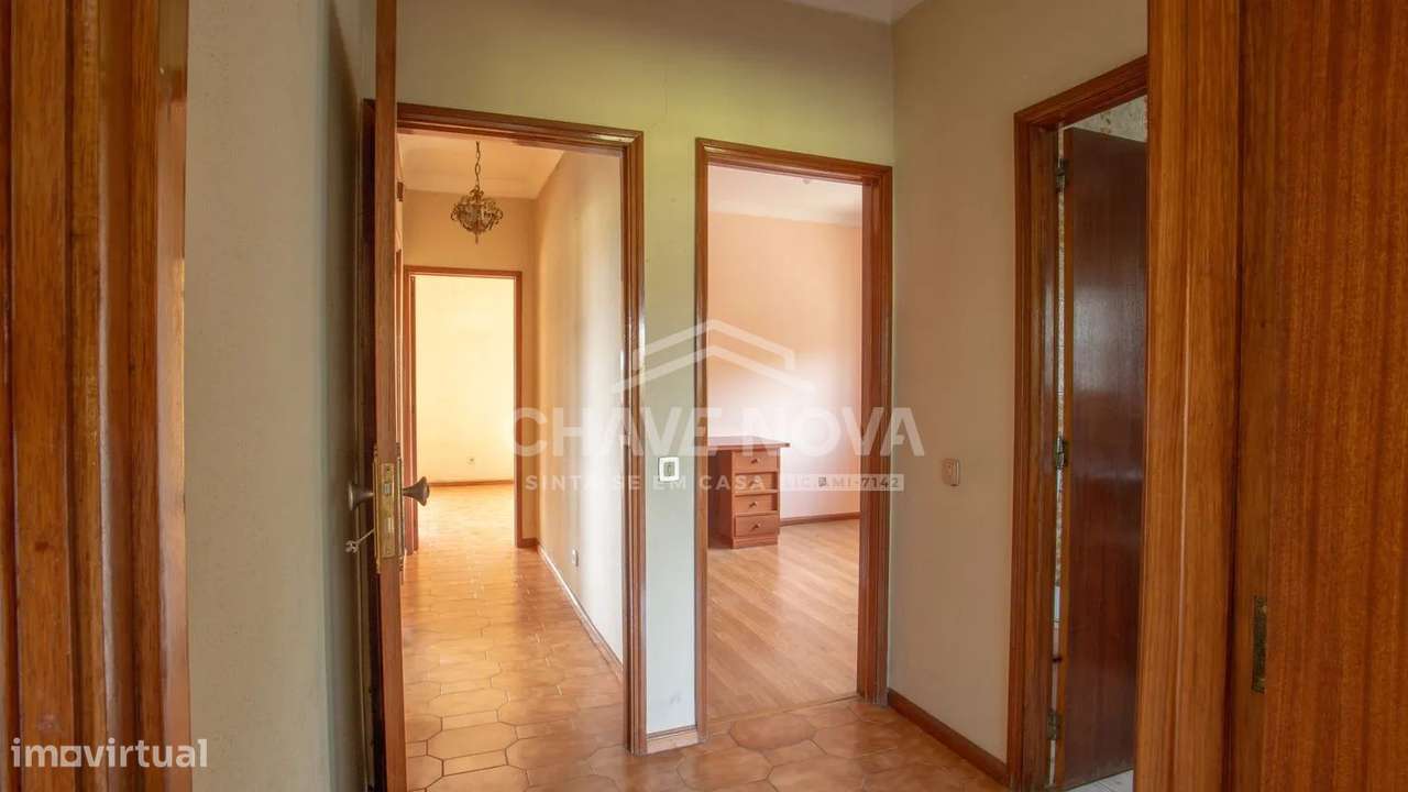 PS - Moradia T3, inserida num terreno com 1500m²-25