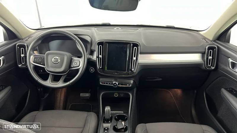 Volvo XC 40 1.5 T3 Momentum Geartronic - 9