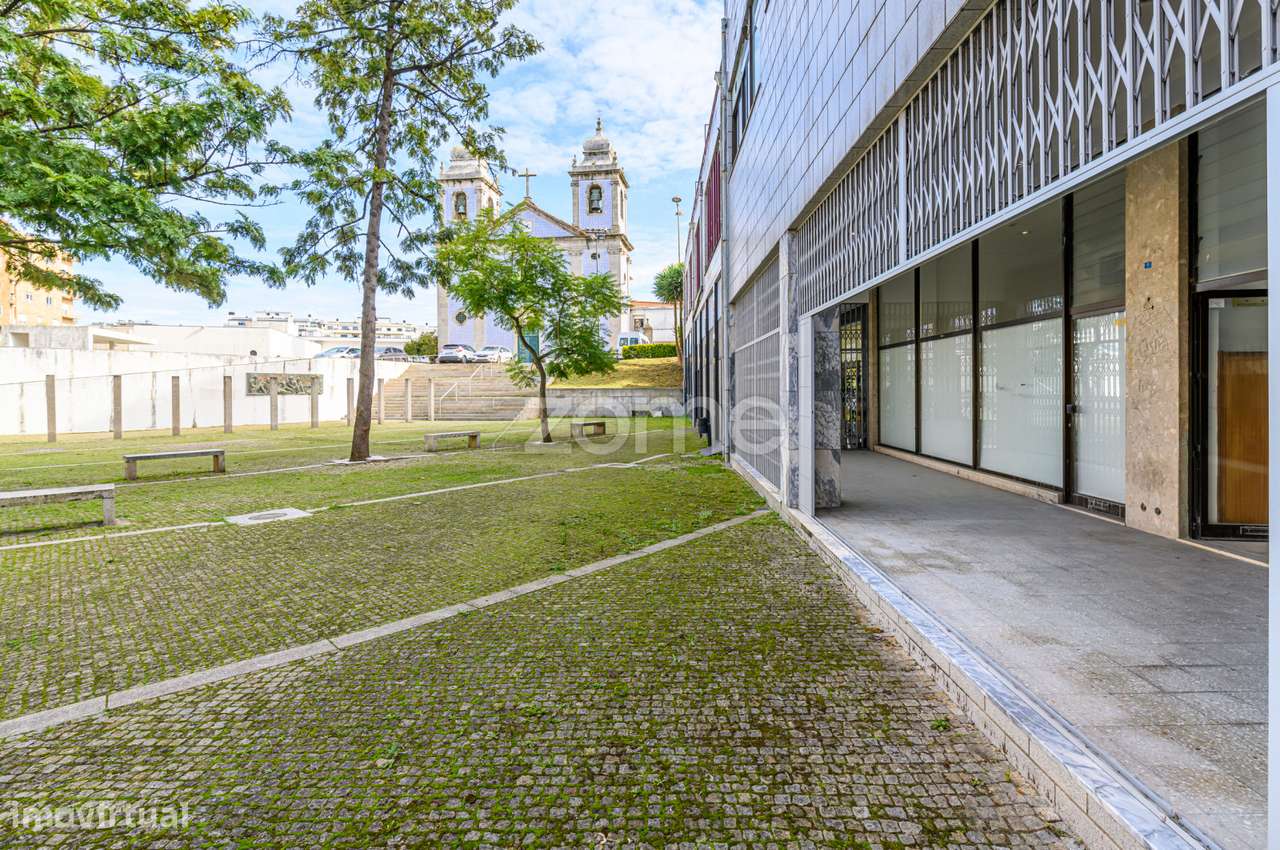 Lojas, 128 m2, em frente ao El Corte Inglês, Vila Nova de Gaia - Grande imagem: 3/8