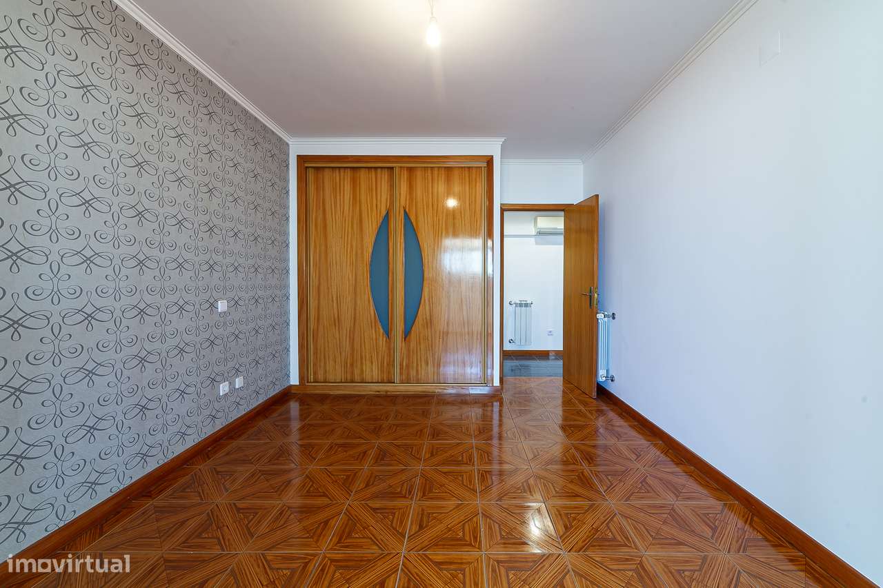 T2 de 140 m² no centro de Fiães, com garagem fechada e terraço-13