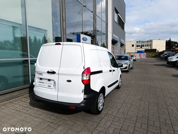 Ford Transit Courier - 5