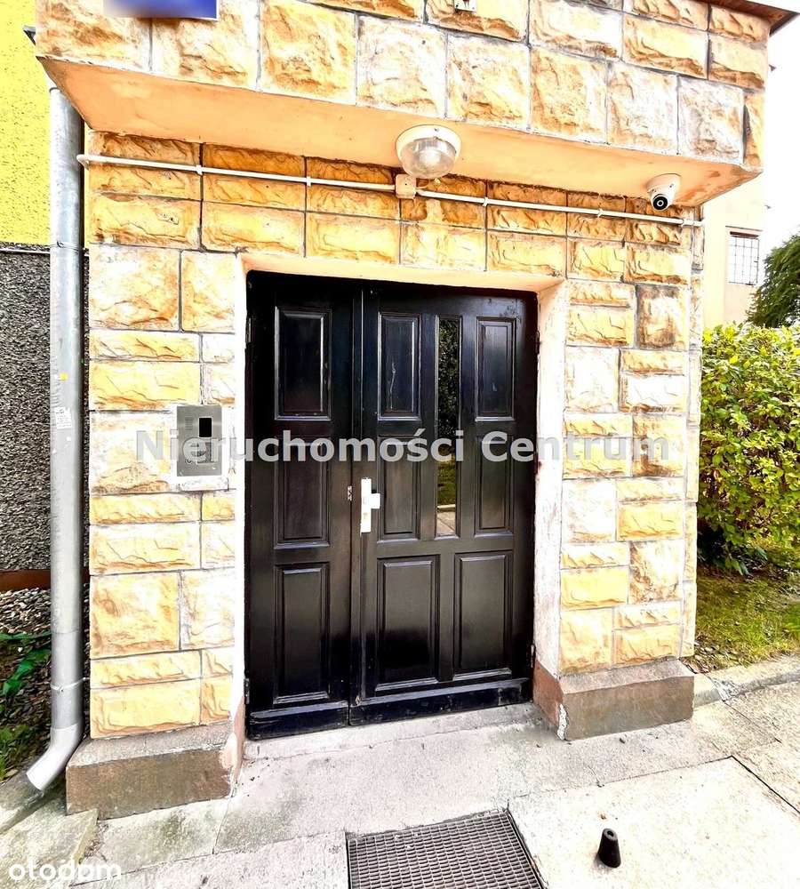TRZYPOKOJOWY APARTAMENT Z DUZYM BALKONEM NA PODZAMCZU-17