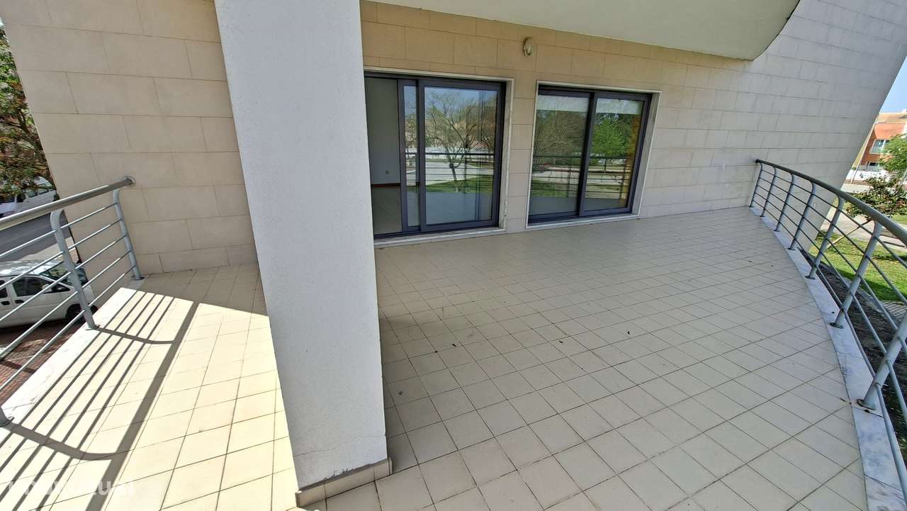 Apartamento T4 com 297m², Garagem e Lugar  estacionamento  Pinhal Novo - Grande imagem: 5/23