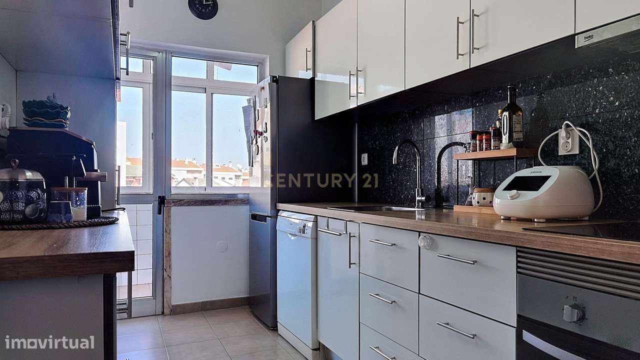 Apartamento T2 em Amora, Seixal - Oportunidade Única! - Grande imagem: 3/16