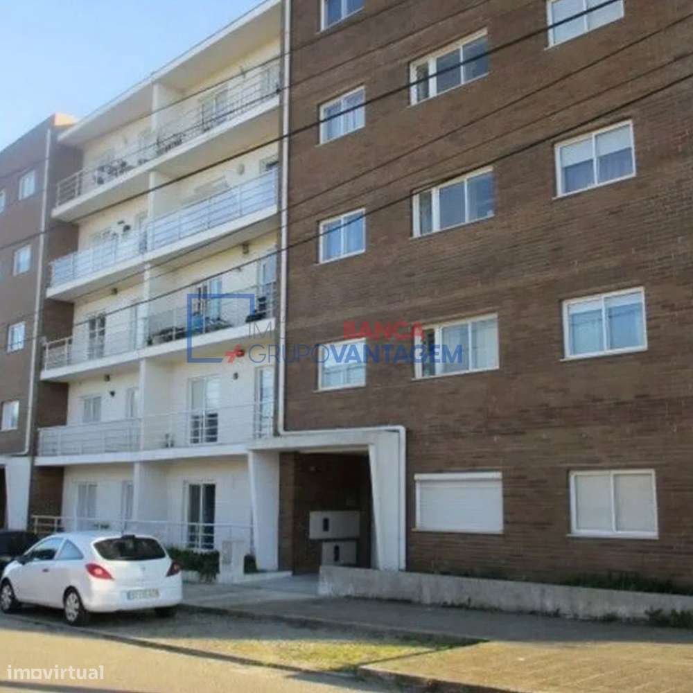 T2 com Terraço 16M2, Varanda, Elevador e Garagem em Ermesinde| 273 ... - Grande imagem: 2/14