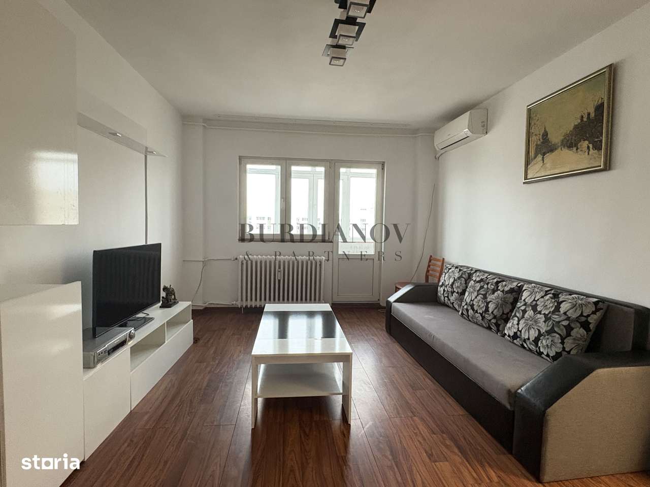 Apartament cu 3 camere de vânzare Bd. Basarabia / Metrou Titan - Imagine principală: 2/17