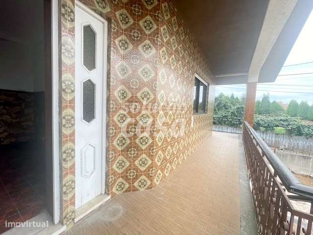 Moradia Isolada T4 para REMODELAR, com 2860m2 de Terreno!-3