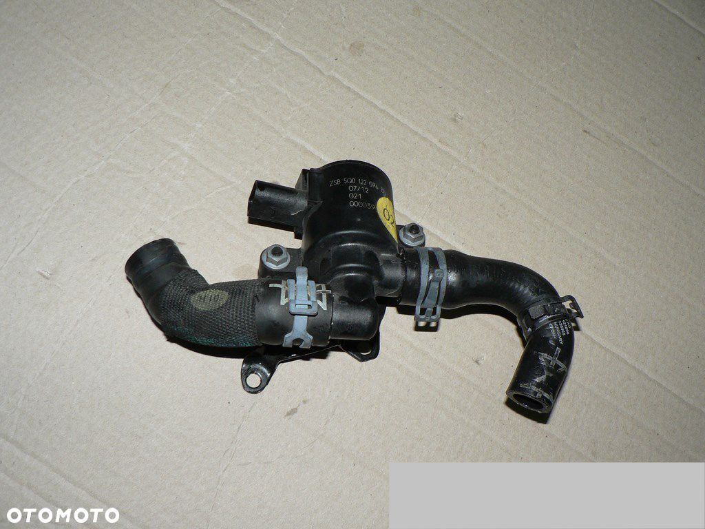 DW VW SCIROCCO DODATKOWA POMPA WODY 5Q0122096B - 1