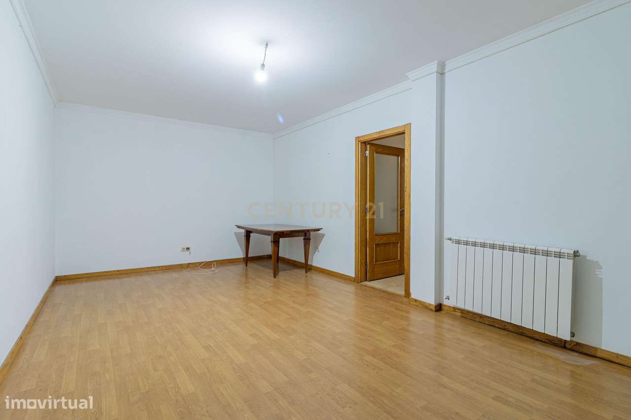 Apartamento T2 em Bragança - Oportunidade Única! - Grande imagem: 1/18