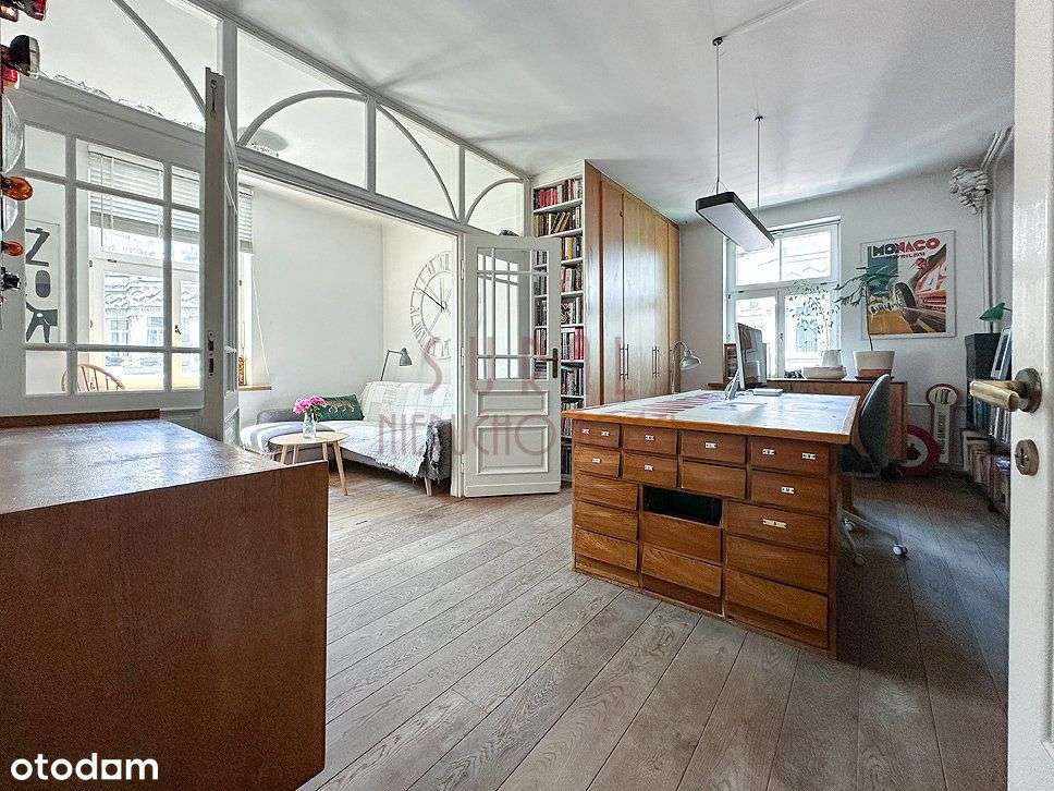 Przy Al. Przyjaciół/taras 25m2/winda/klimat-3