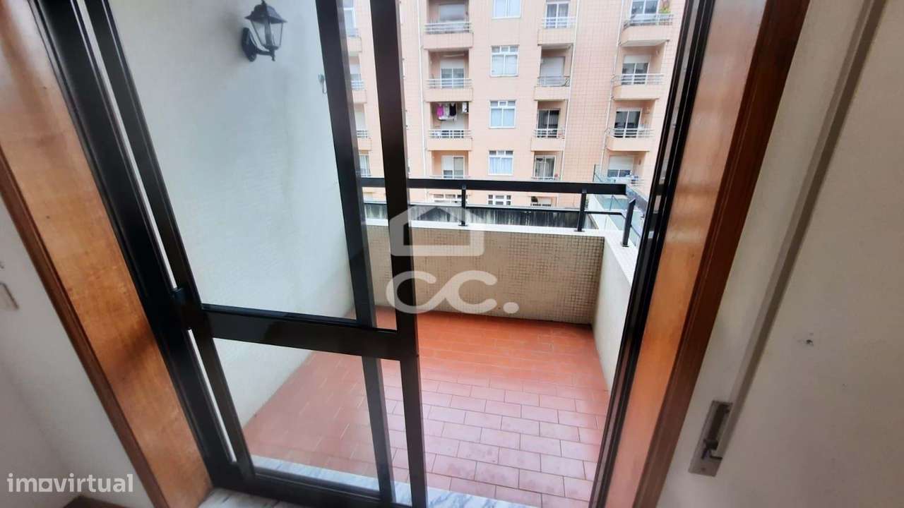 Apartamento T3+1 situado na zona da Levada, em Rio Tinto, Gondomar-15