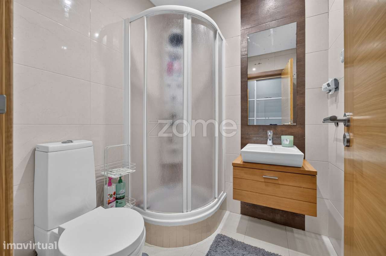Apartamento T3 na Urbanização do Jardim da Amoreira - Ramada-25