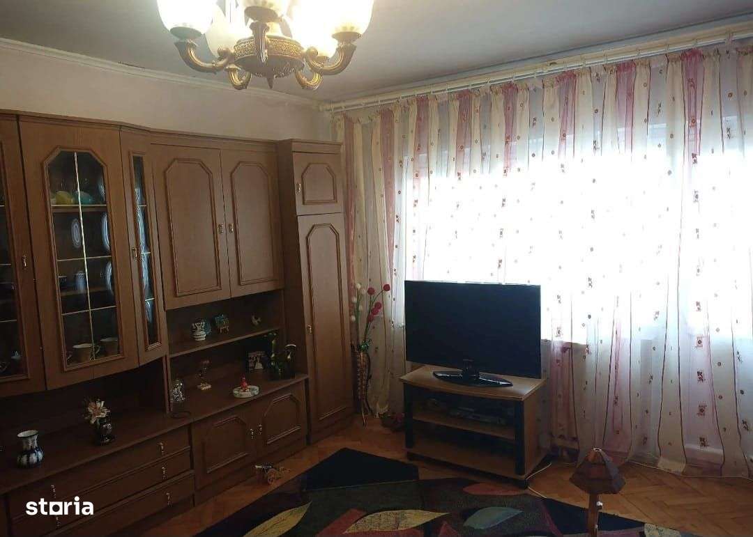 OTOPENI, CENTRAL , APARTAMENT 3 CAMERE - Imagine principală: 1/5