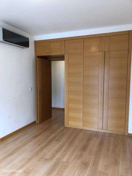 T3 para Arrendamento – Jardim da Amoreira, Ramada, Odivelas - Grande imagem: 5/12