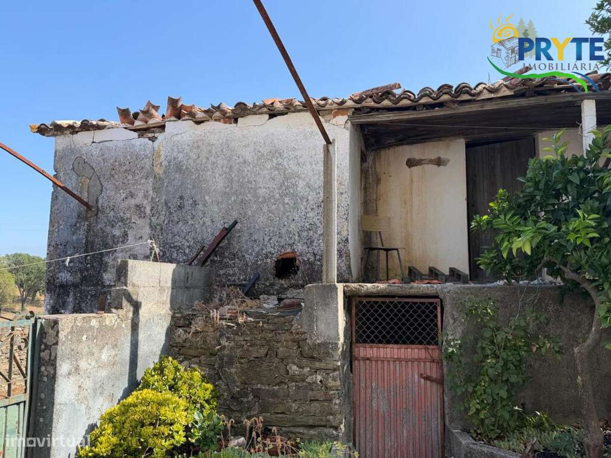 Moradia para Restauro com Terreno, Pátio, próxima da Sertã-5