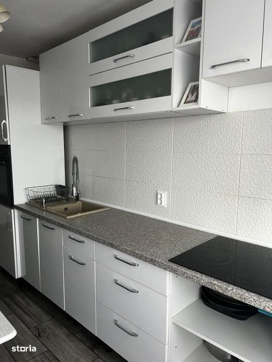 Apartament 3 camere de vanzare-Astra-6