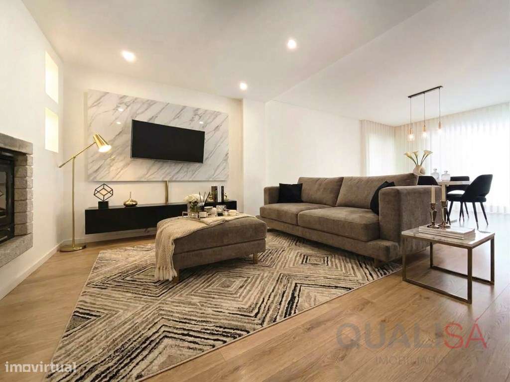 Apartamento T3 de gaveto com varandas e garagem fechada localizado ...-1