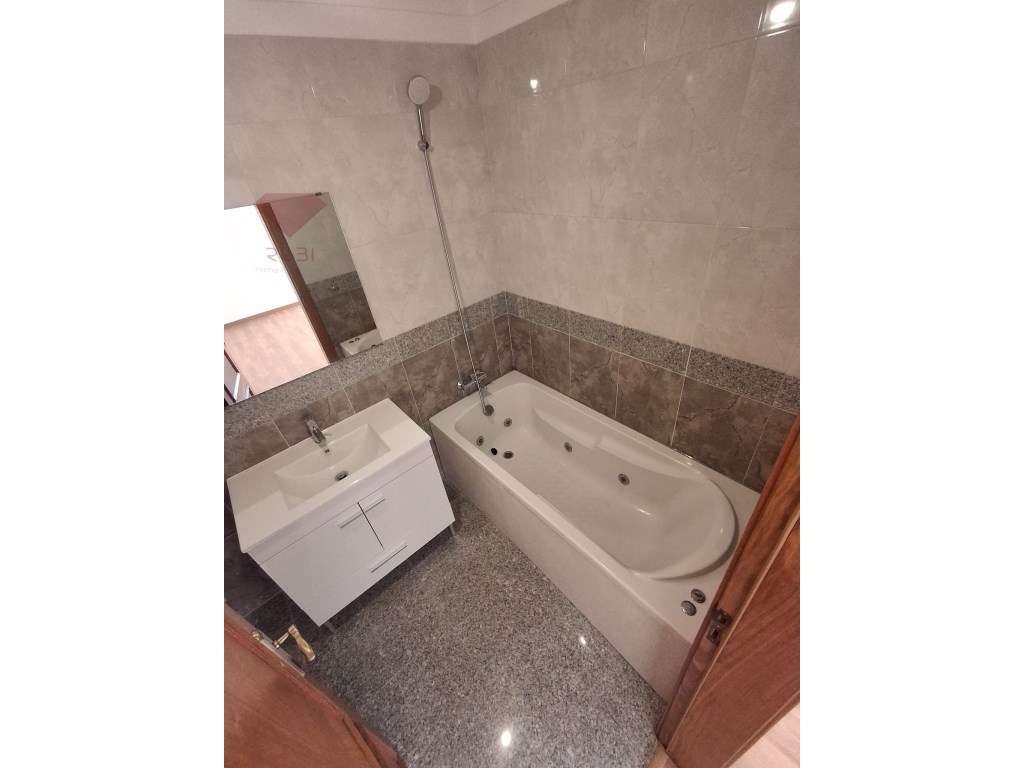 Moradia T4 à venda na Cotovia - Sesimbra-41