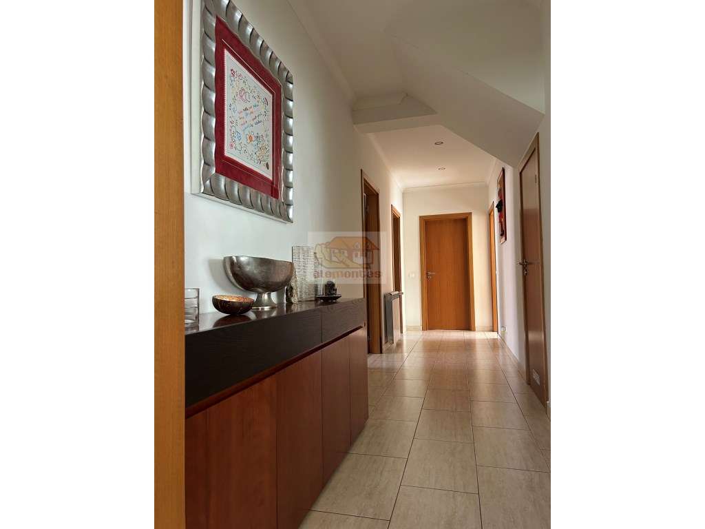 Excelente moradia com quintal em Grândola-15