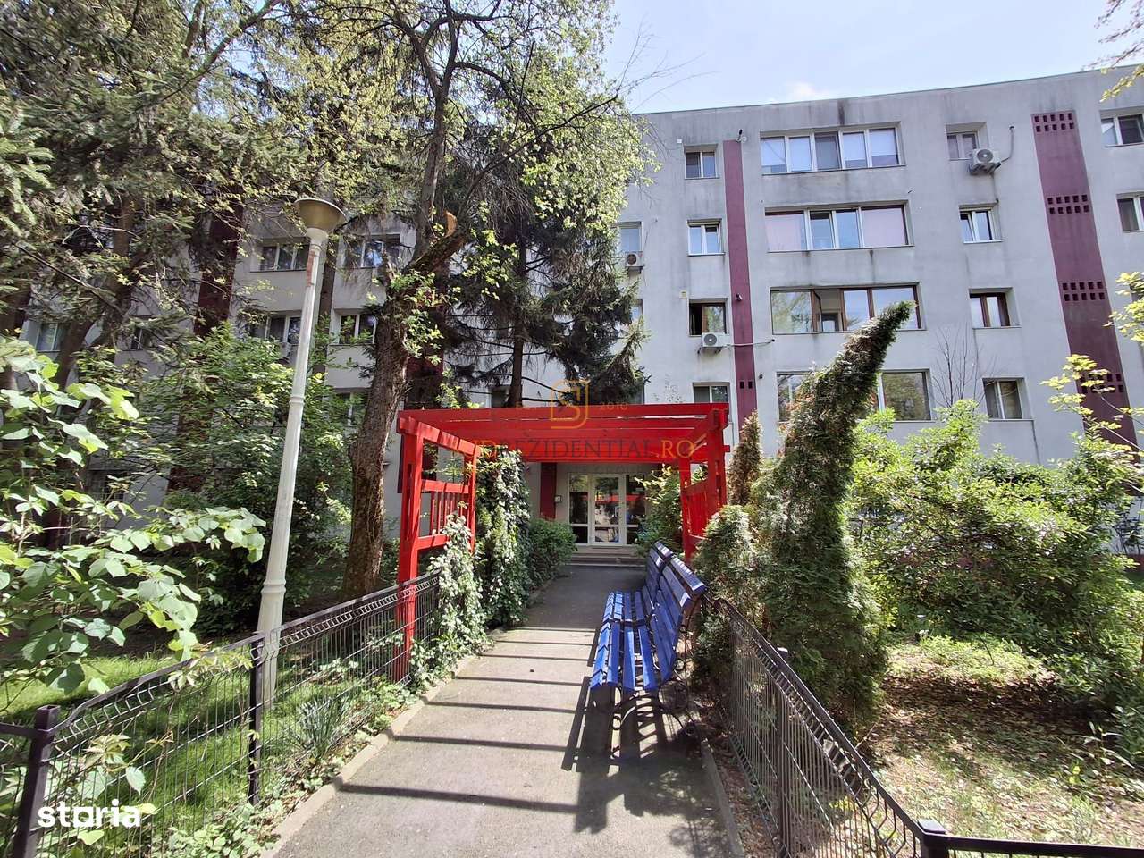 Apartament cu 3 camere, etaj intermediar, mutare rapida, zona Obregia