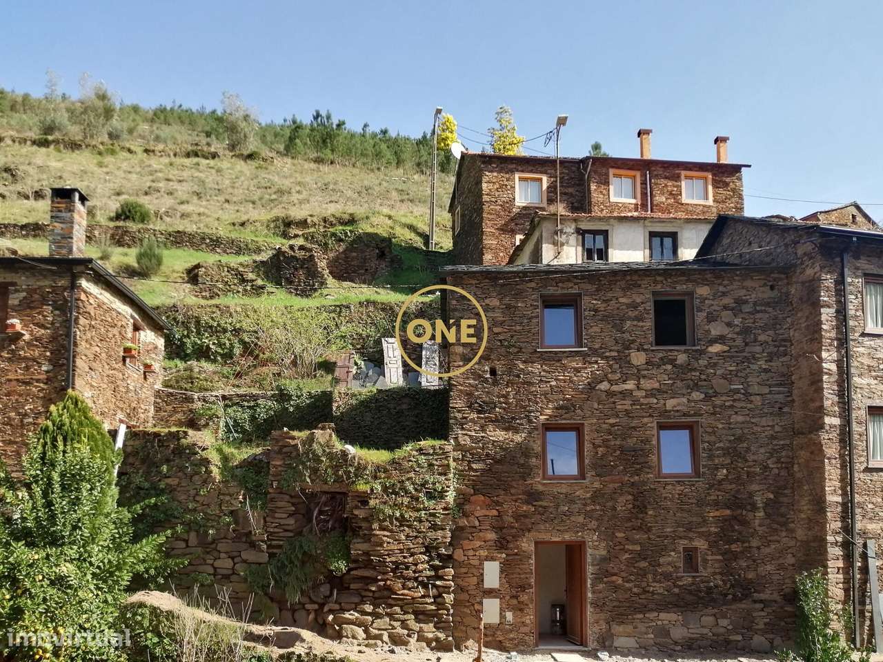 Moradia Rústica em Xisto T1+1 | Serra do Açor - Grande imagem: 3/35