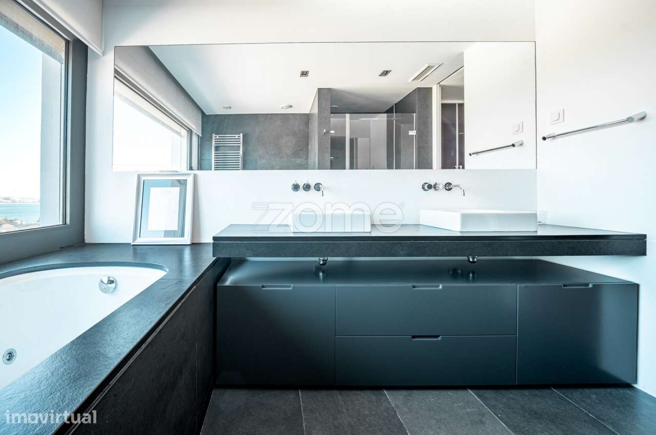 Exclusiva Moradia de Luxo T5+1 com Vista Mar | Lote de 960 m²-26