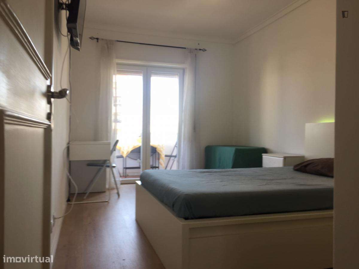 Quarto - localizado em Alvalade Lisbon - Grande imagem: 4/8