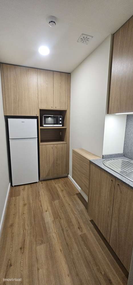 Aluguer de Gabinetes/Escrit. - Rua D. Afonso Henriques (Areosa) Porto - Grande imagem: 3/9