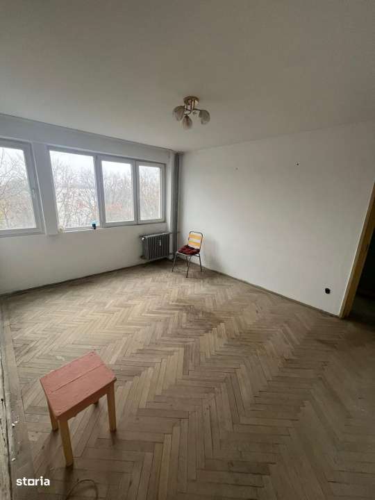 Apartament -3 camere - semidecomandat - Titan - Imagine principală: 2/15
