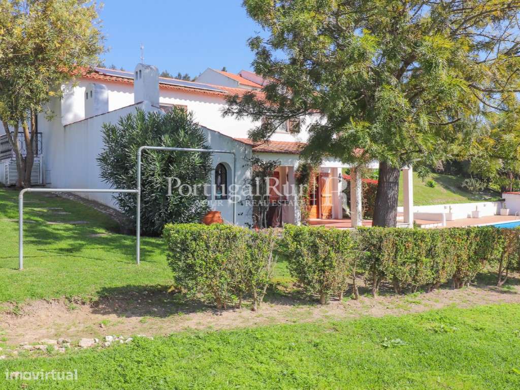 Quintinha com várias habitações em Vila Franca de Xira-48