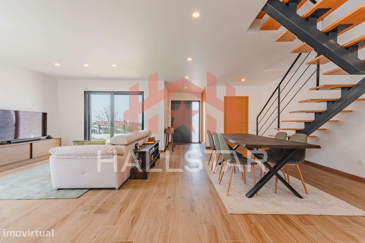 Moradia T3 Acabamentos Contemporaneos Aparicos