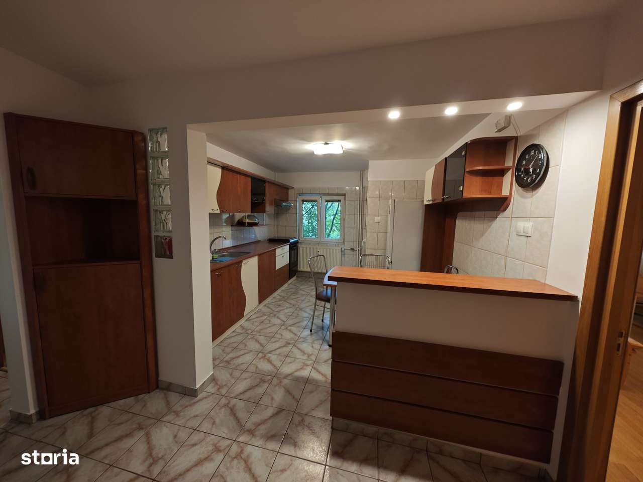 Apartament 3 camere, Militari Uverturii (spate la Teatrul Masca)