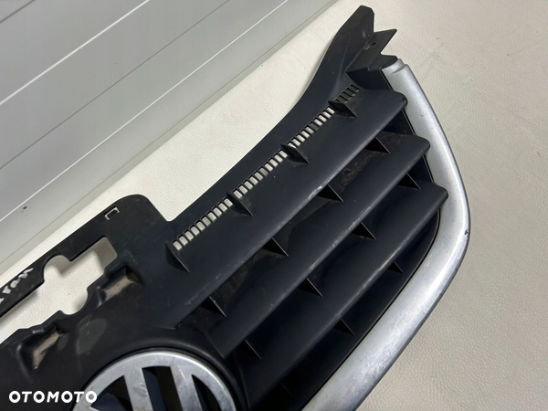 VW Touran 1T0 grill atrapa 06-10 chłodnicy - 3