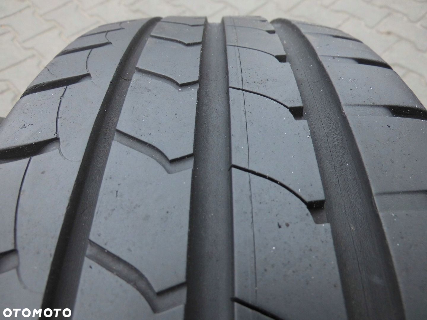 OPONY GOODYEAR EfficientGrip 195/60 16 89H LATO - 2