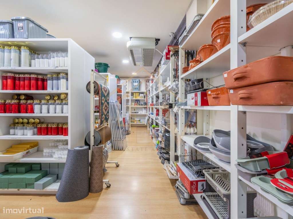 Loja para trespasse - Guimarães (Centro)-7
