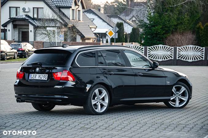 BMW Seria 3 330d xDrive - 7