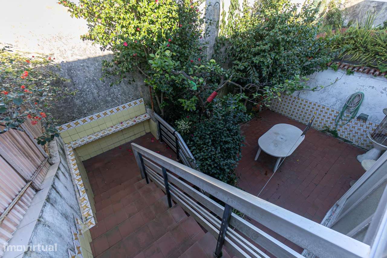 Casa c/ História e Potencial Extraordinário, Zona Tradicional do Porto-9