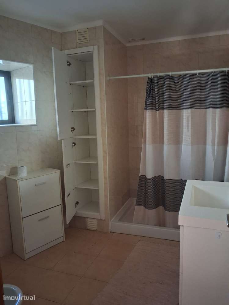 2 Moradias para Remodelação em Cernache-10