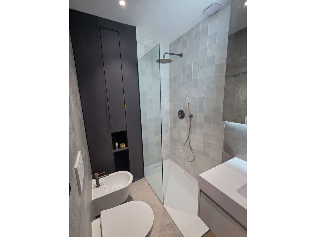 Apartamento Elegante e Contemporâneo no Centro de Algés-30