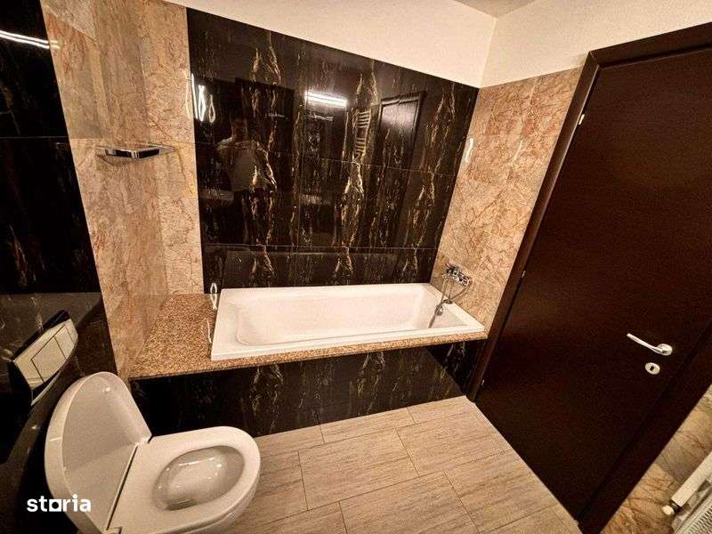 Inchiriez apartament ultracentral, 3 camere, 114 m2, decomandat - Imagine principală: 5/8