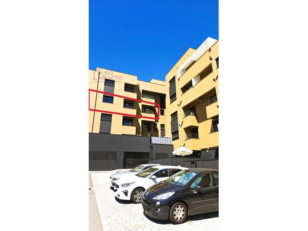 T2 Semi-Novo (2025) | Rotunda do Picoto | Garagem 23m² | 2 Varandas-22