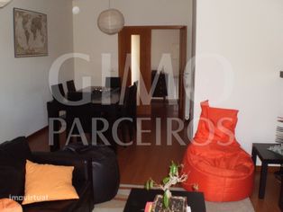 Apartamento T2 com 2 wc para arrendamento