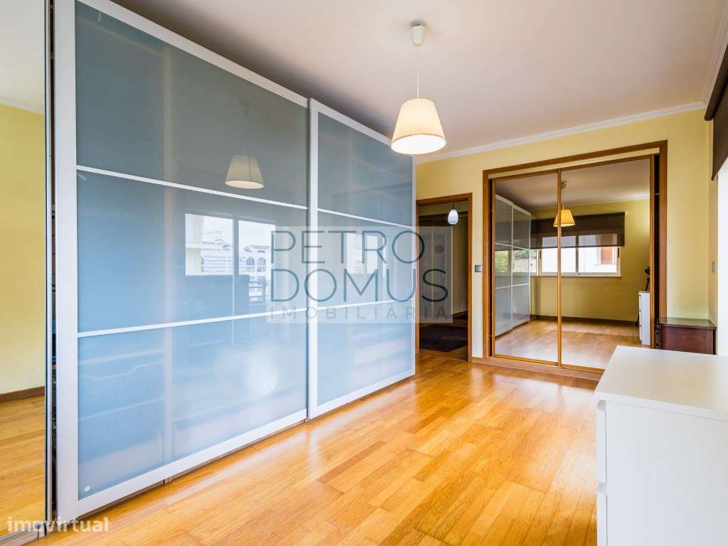 APARTAMENTO T3 - EXCELENTE ESTADO - GUIMAROTA-12