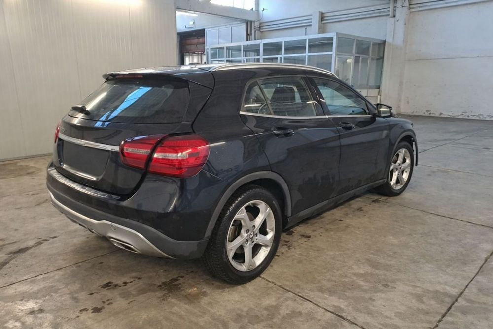 Mercedes-Benz GLA 180 7G-DCT Activity Edition 2019