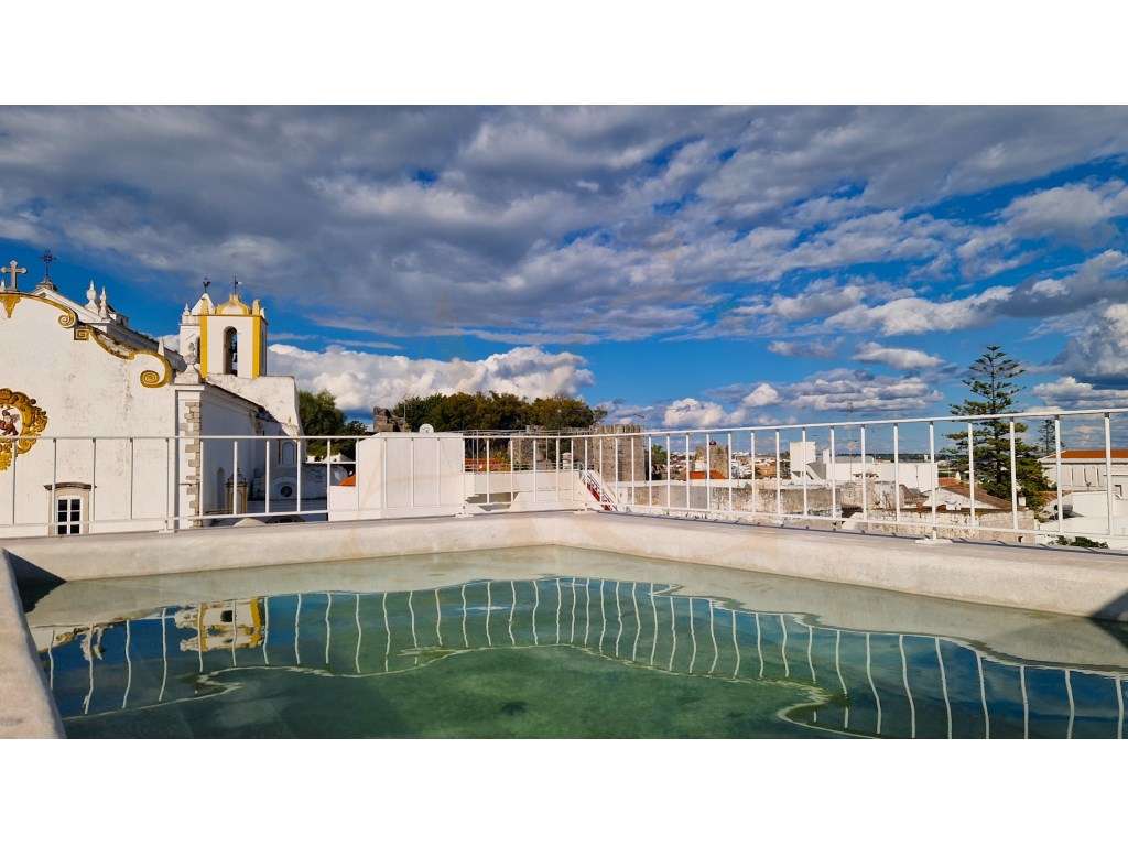 Moradia T3 de luxo no centro de Tavira com piscina e garagem privada-25