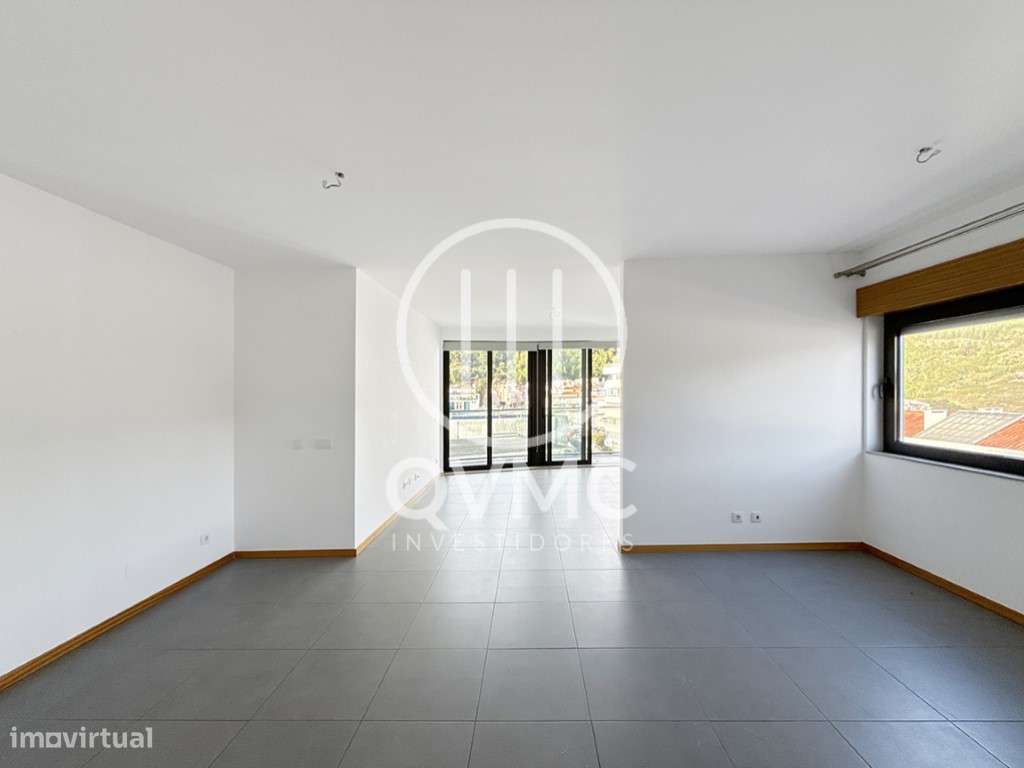 Apartamento T3 em Sesimbra com parqueamento - Vista mar e castelo-11